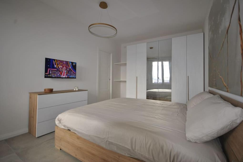 Nisus Apartment, Prestigioso
